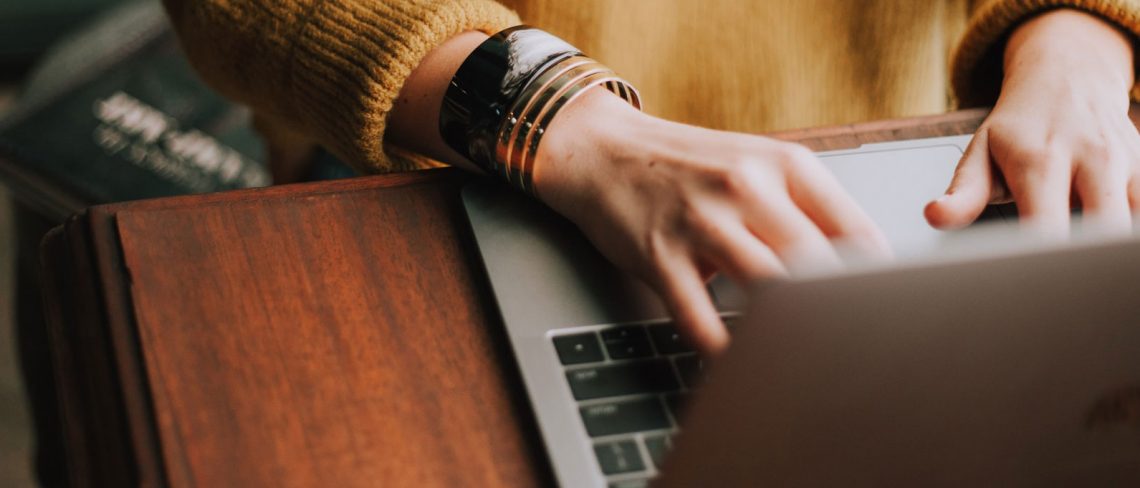 Pressemeldung: Im Live-Online-Kurs von zuhause Übersetzer (m/w/d) werden: Web-Infoabend am 8. Dezember 2021